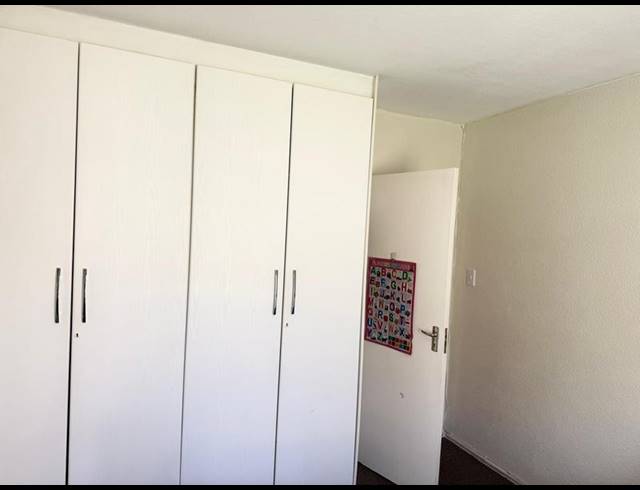 2 BEDROOM TOWNHOUSE FOR SALE IN OAKDENE